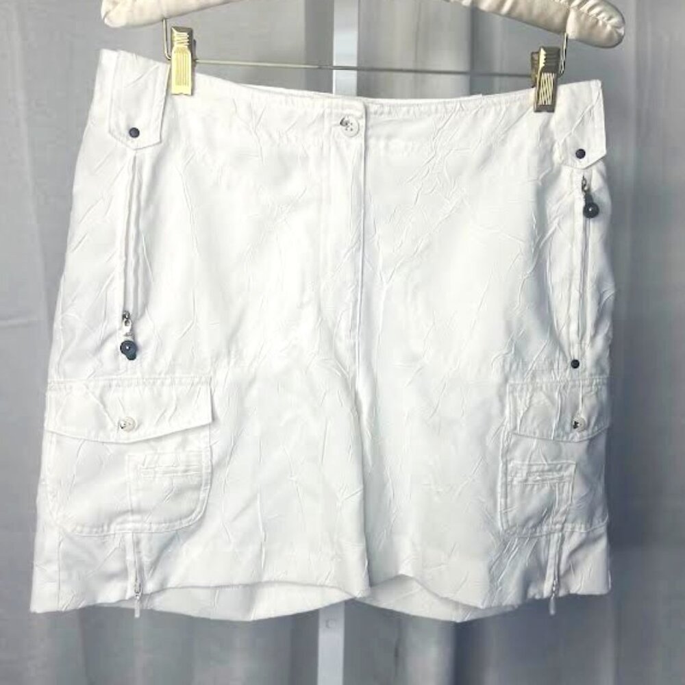 Jamie Sadock Women's Textured Golf Shorts in White - Size 6
